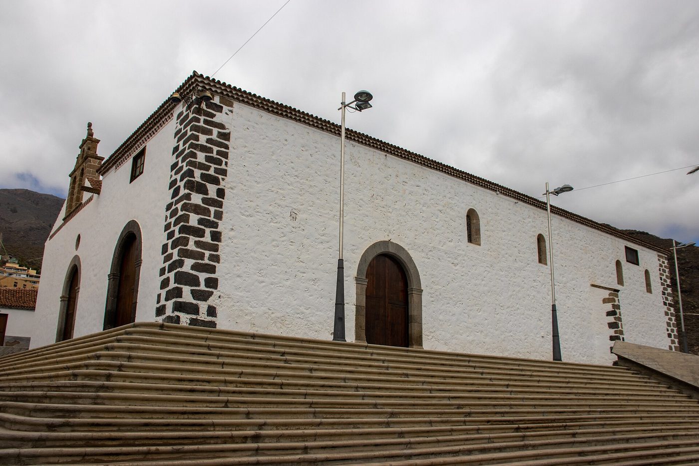 The parish church of Santa Úrsula, with the arms of the marquises of Adeje